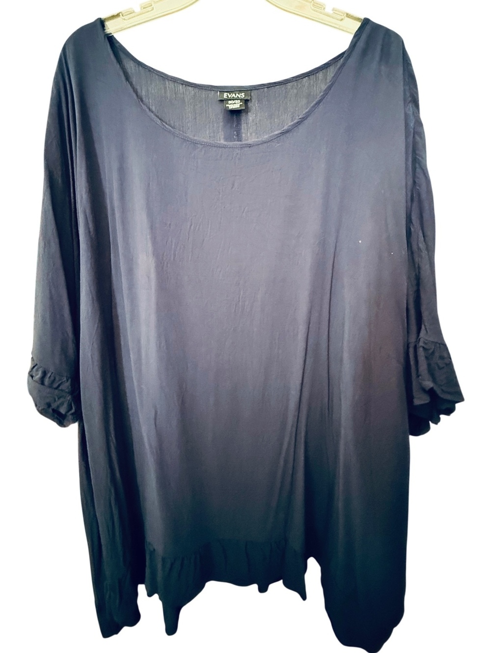 Avenue Woven Top w/ Ruffles 30/32